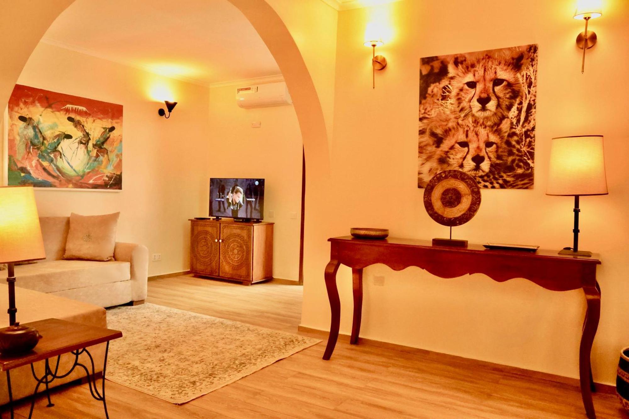 Pink Flamingo Boutique Hotel Moshi Extérieur photo