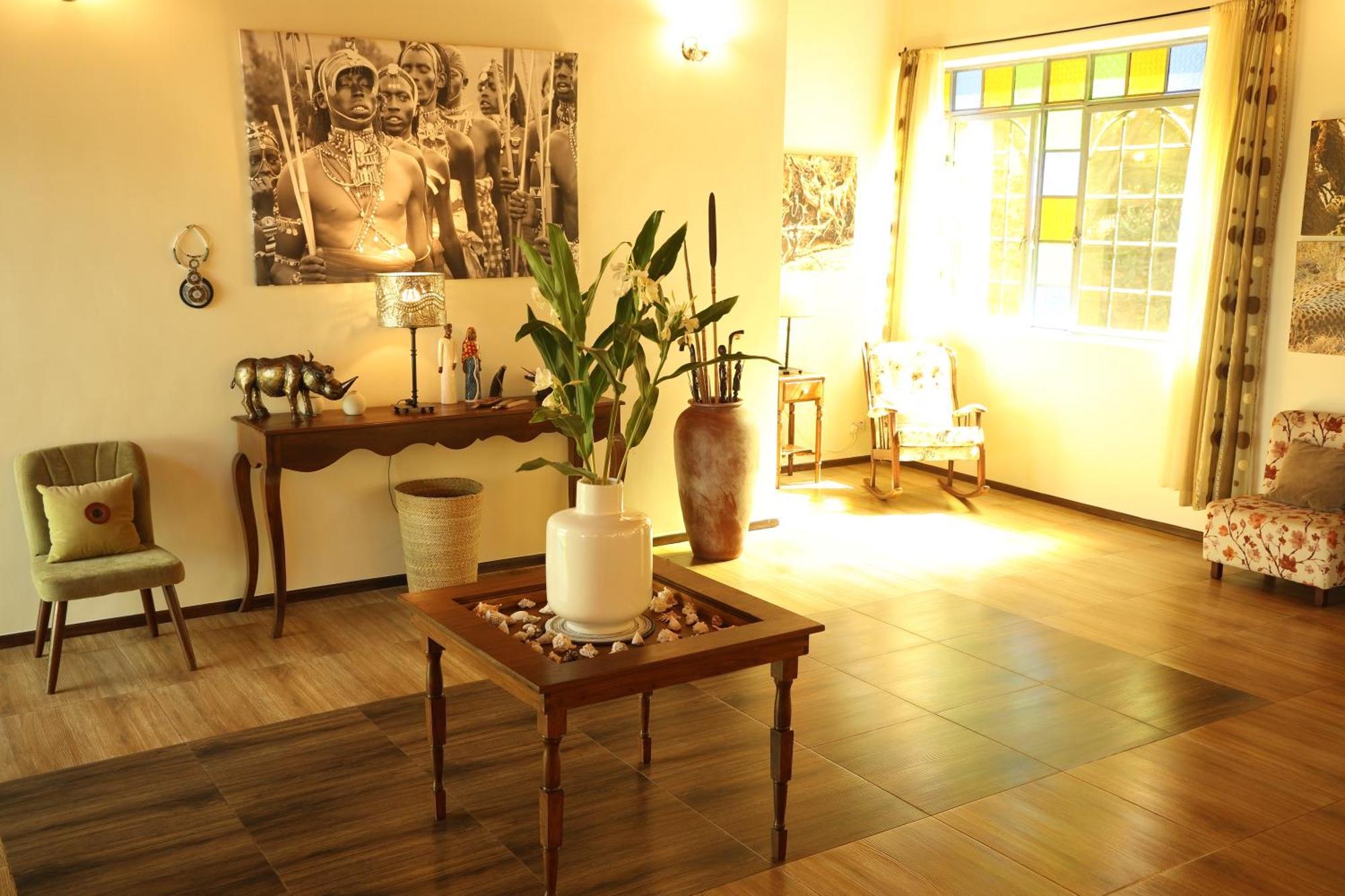 Pink Flamingo Boutique Hotel Moshi Extérieur photo
