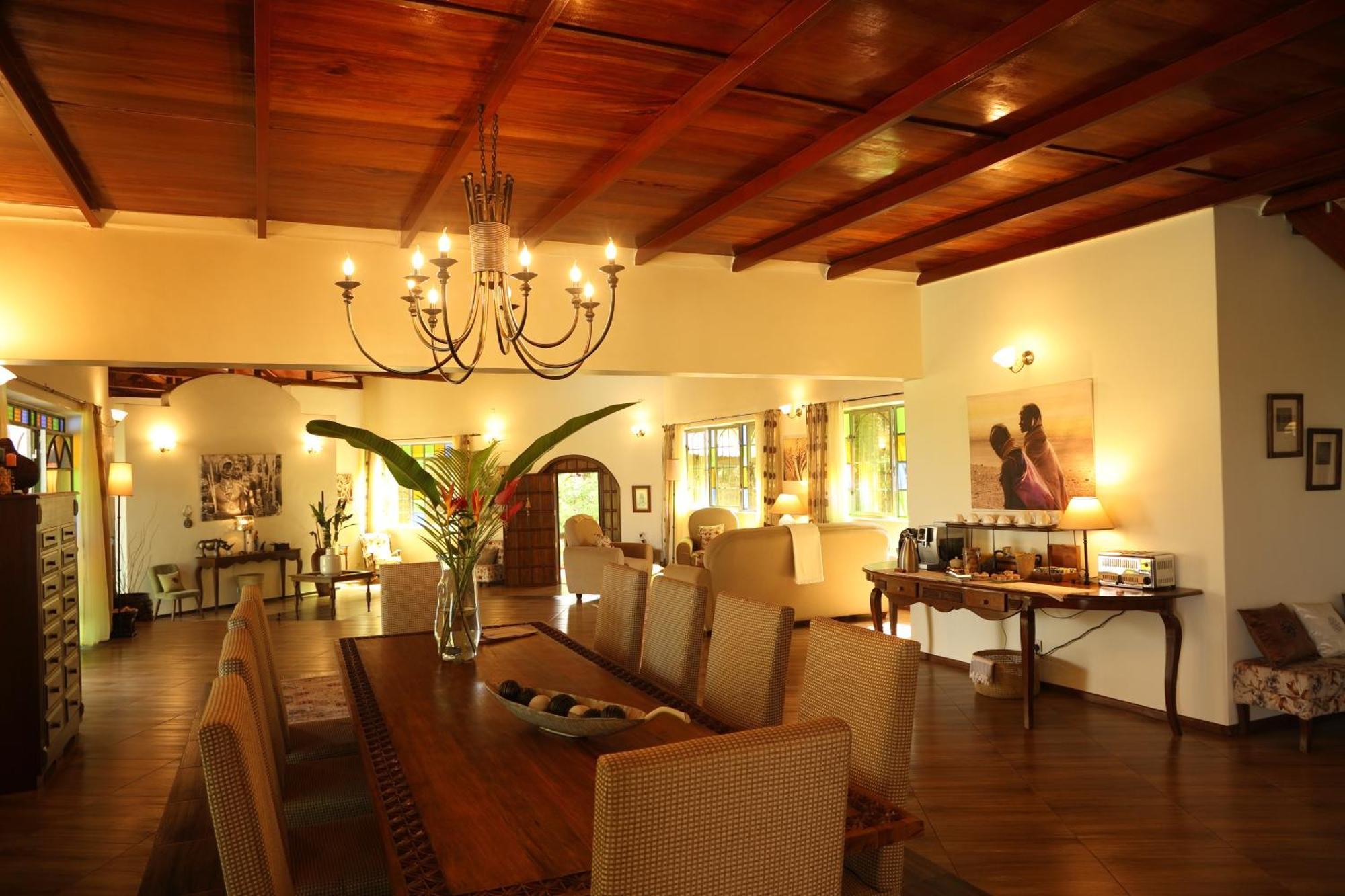 Pink Flamingo Boutique Hotel Moshi Extérieur photo